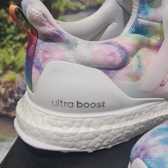 Adidas Ultraboost 4.0 DNA Size 9.5 New - Picture 7 of 10